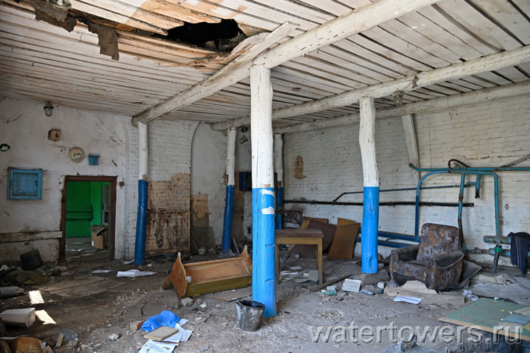 Пожарное депо в Рождествено изнутри Пожарное депо в Рождествено изнутри