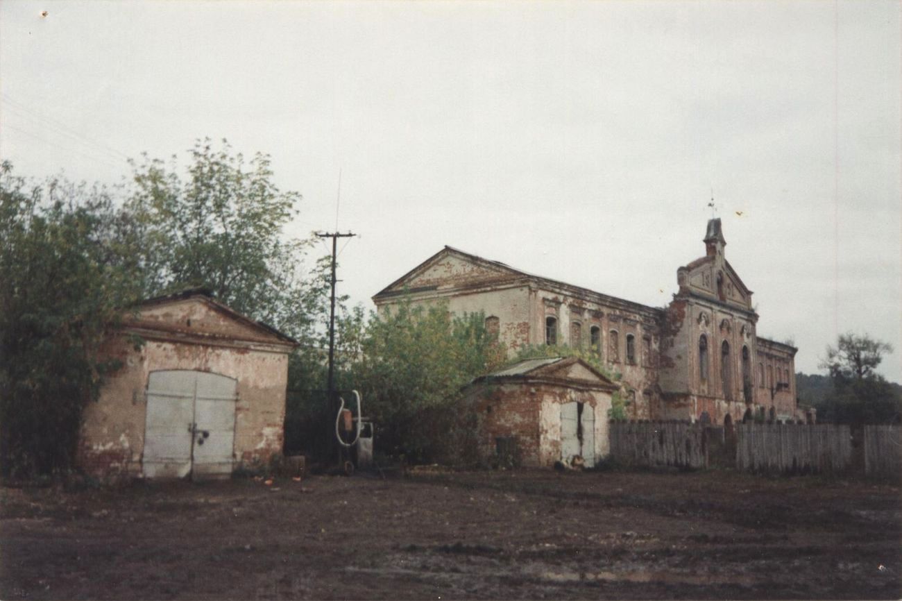 Здание спиртзавода в с. Рычково, 1996 г.
