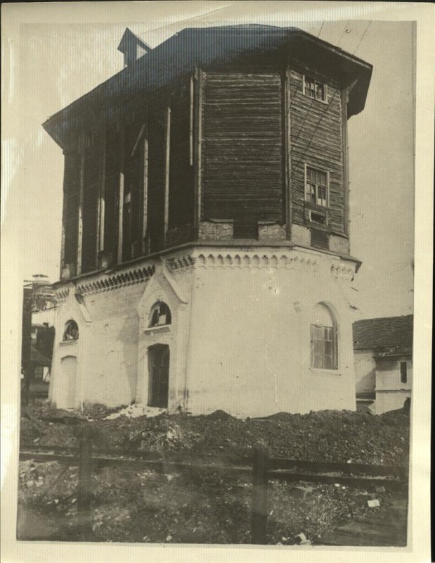 Водонапорная башня, в которой в 1905 году заседал совет рабочих депутатов вагонного завода, 1952 г. 