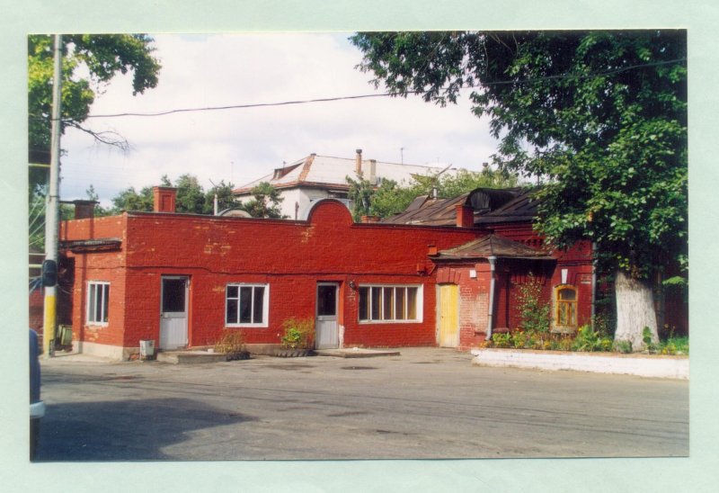 Толкачев В.М. Город Сызрань, территория ликеро-водочного завода, 2002 г.