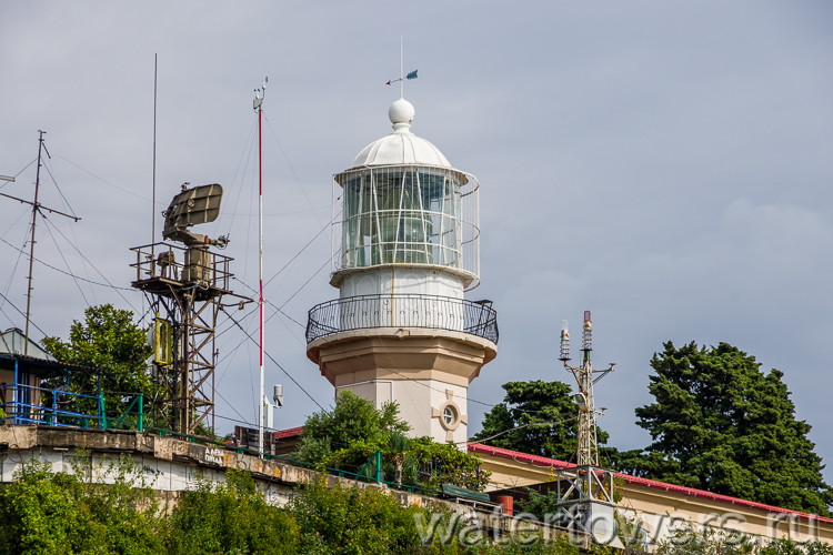 Старинный маяк у Морского вокзала