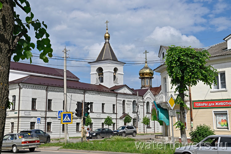 Ржев, дом с башней на улице Калинина