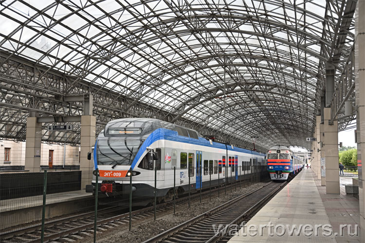 Вокзал станции Брест-Центральный, электропоезд ЭПр-009