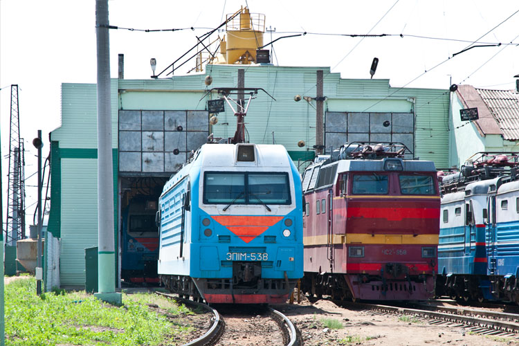 Электровоз ЭП1М в Рязани
