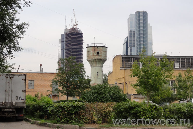 Водонапорная башня московского завода «Фили-Кровля»