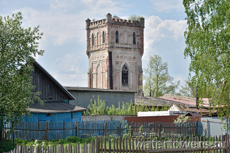 Водонапорная башня в поселке Памяти Парижской коммуны