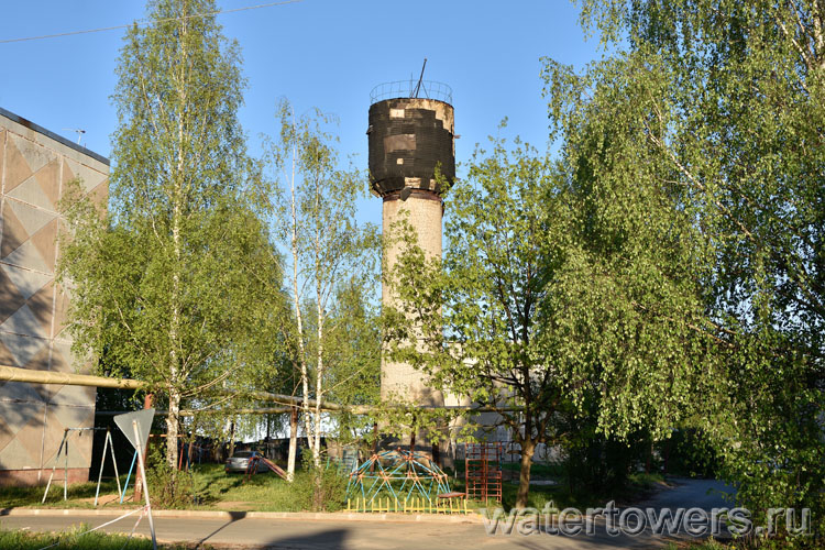 Бесшатровая водонапорная башня в Красном Холме (Тверская область)