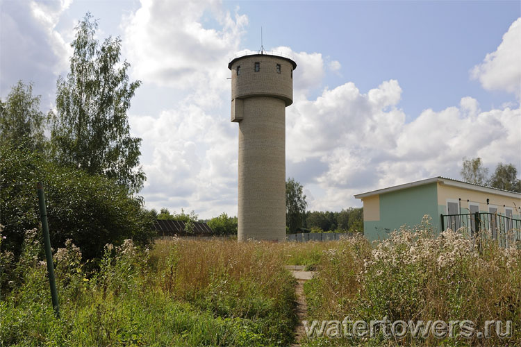 Водонапорная башня в поселке Зеленоградский