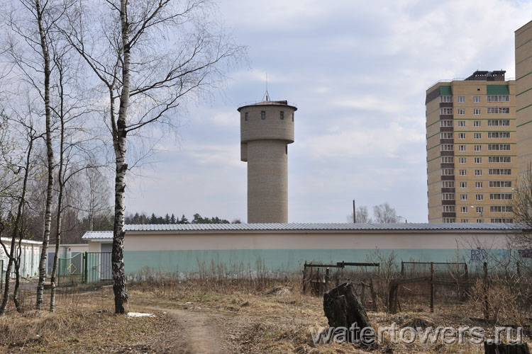 Водонапорная башня в поселке Зеленоградский