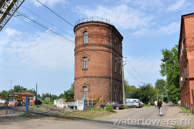 Старинная водонапорная башня в Твери