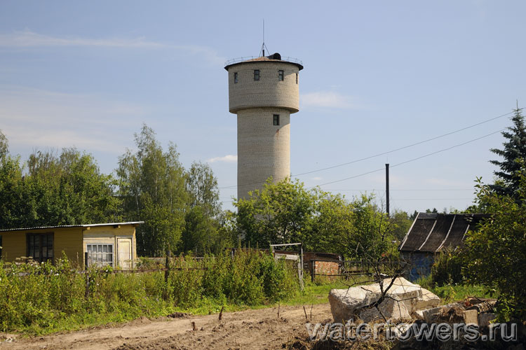 Водонапорная башня в поселке Зеленоградский