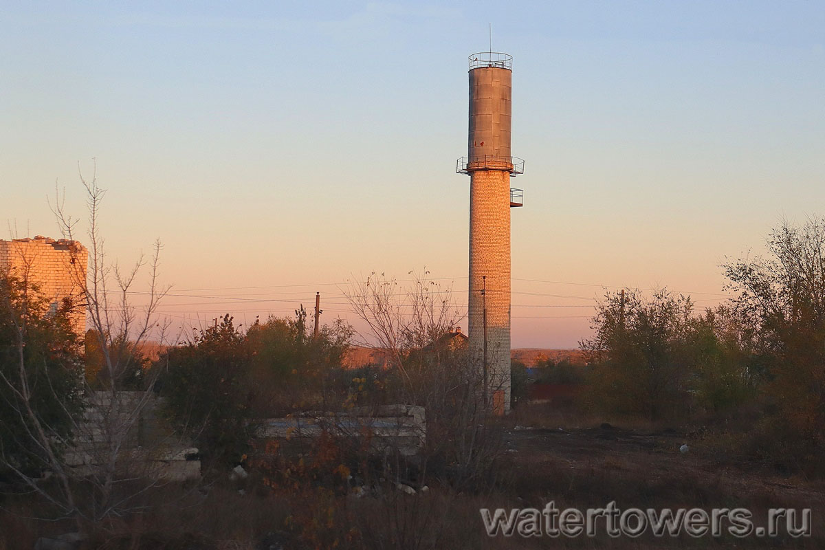 Бесшатровая водонапорная башня в Томылово