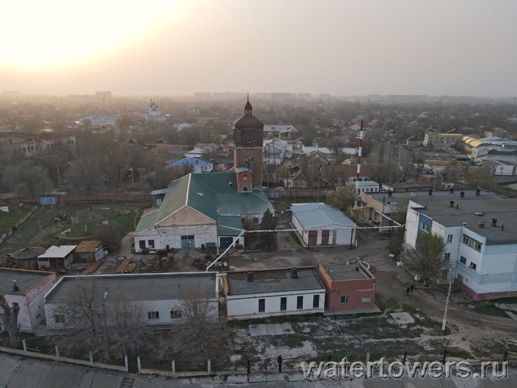Астрахань, водонапорная башня в Трусово, вид сверху