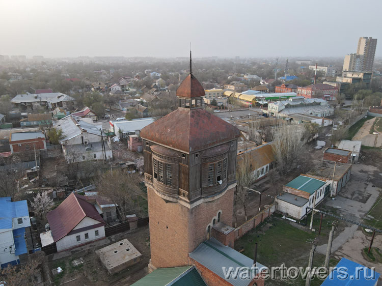 Астрахань, водонапорная башня в Трусово, вид сверху