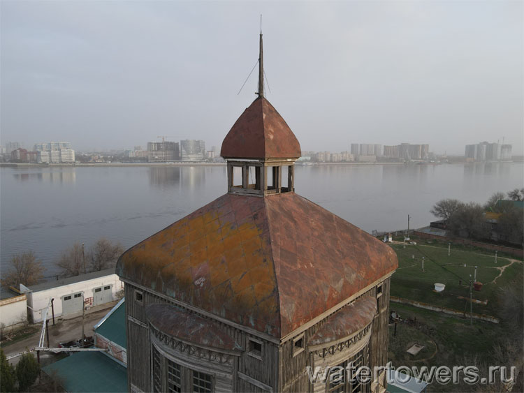 Фальцевая кровля водонапорной башни в Трусово