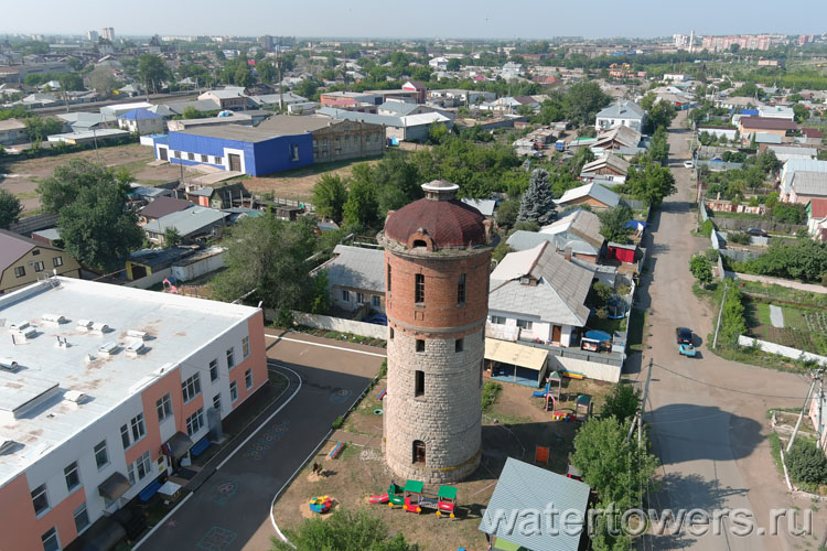 Оренбург, водонапорная башня на Калининградской улице, вид сверху
