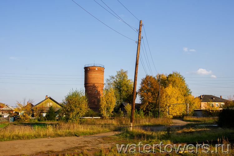 Кирпичная водонапорная башня поселка Балезино