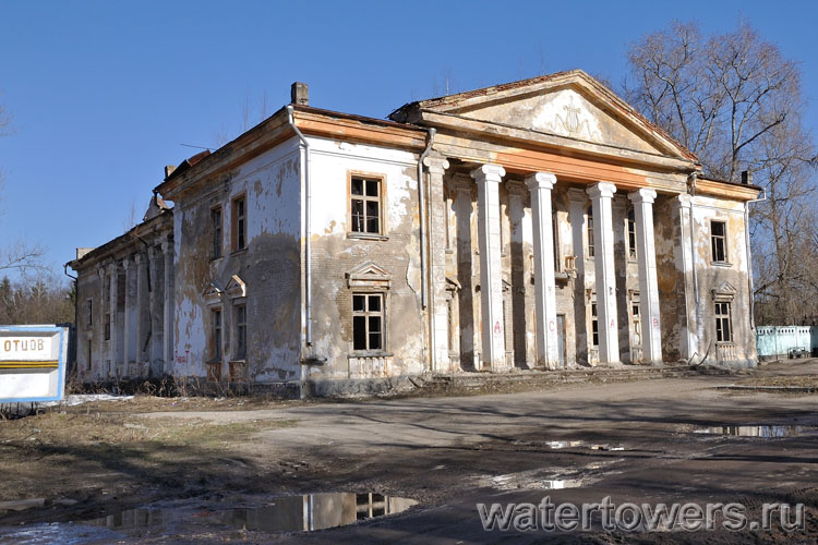 Гарнизонный Офицерский клуб в Часцах Гарнизонный Офицерский клуб в Часцах