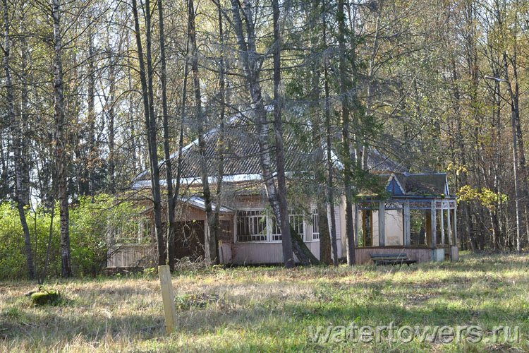 Корпуса бывшего пионерлагеря «Ласточка»