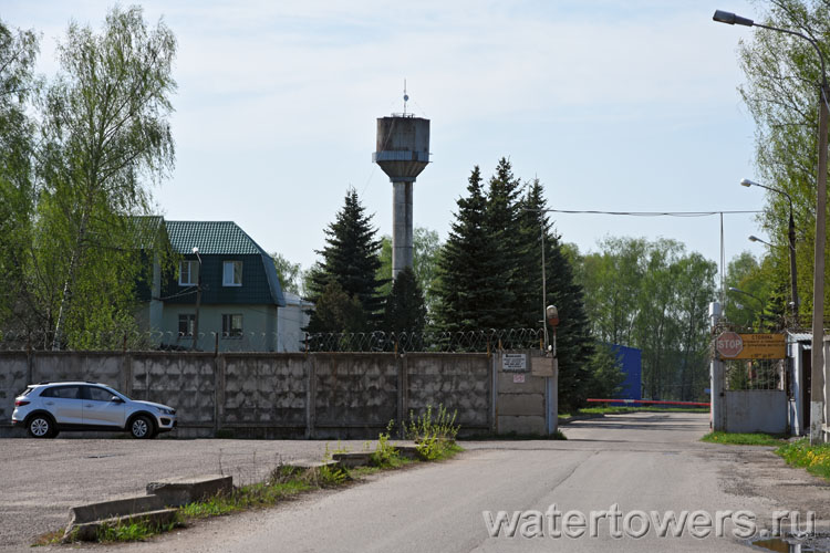 Водонапорная башня в Любучанах Водонапорная башня в Любучанах