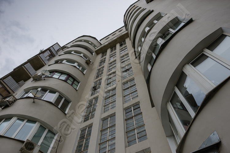 Дом кооператива «Обрабстрой» в Басманном тупике /// House built by cooperative 
