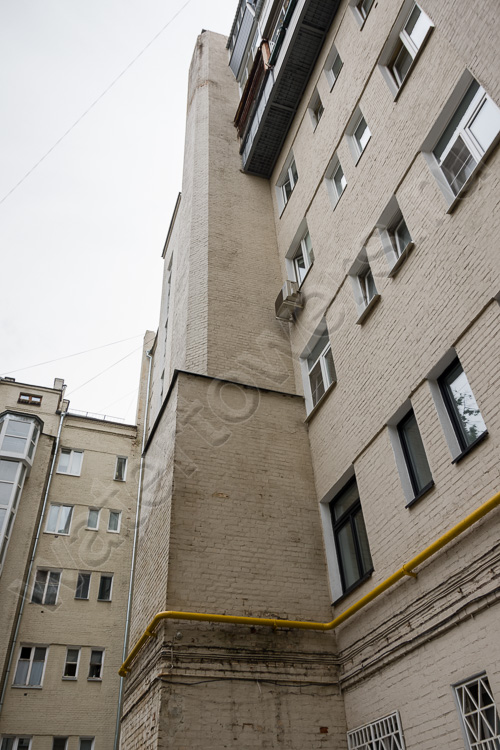 Дом кооператива «Обрабстрой» в Басманном тупике /// House built by cooperative 