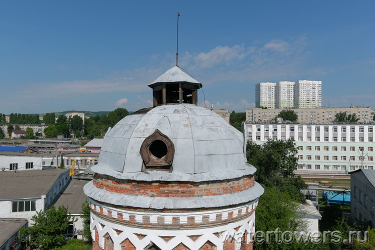 Старинная водонапорная башня в локомотивном депо Саратов