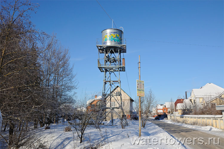 Водонапорная башня в Трутеево (окраина Тучково)
