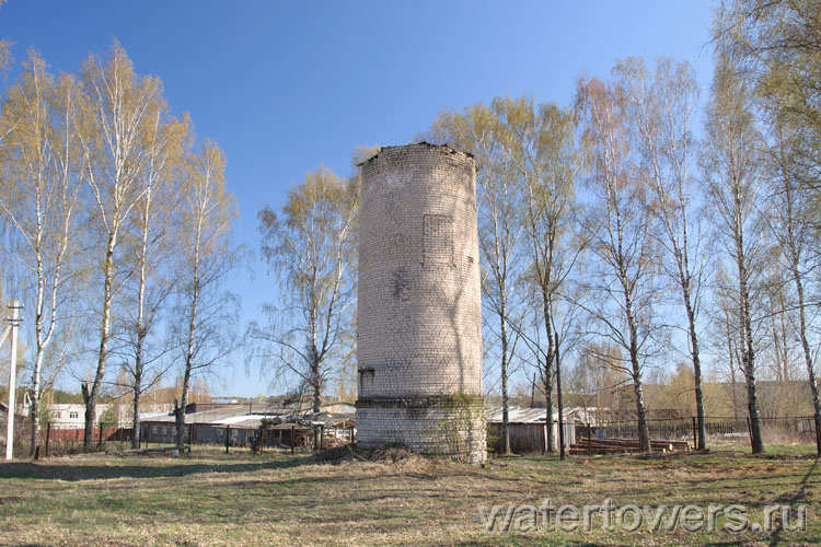 Заброшенная водонапорная башня в Зубцове